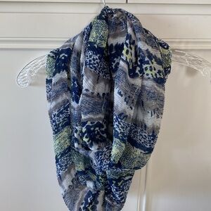 Crinkle infinity scarf